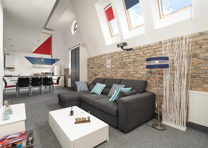 Sleepway Apartment - Marina
